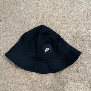 Nike bucket hat